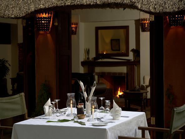 Kapani Lodge - Dinner 